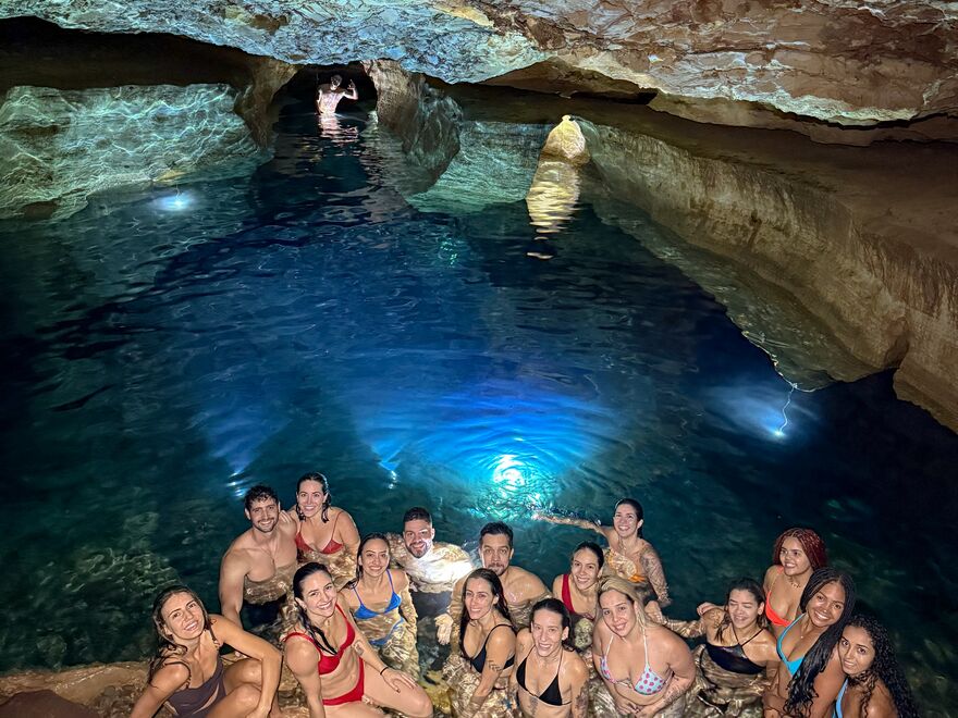 Comunidade Adrena na gruta azul da Dolina