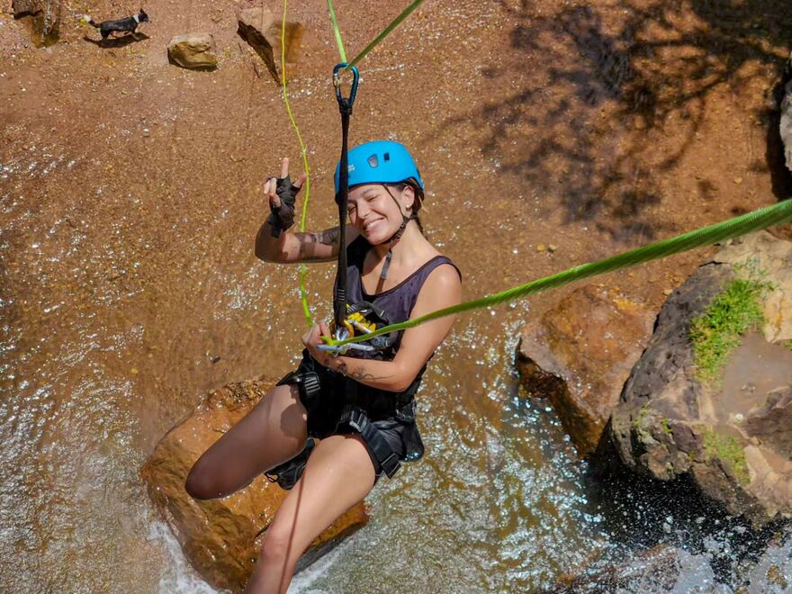 Rapel na Cachoeira Tororó