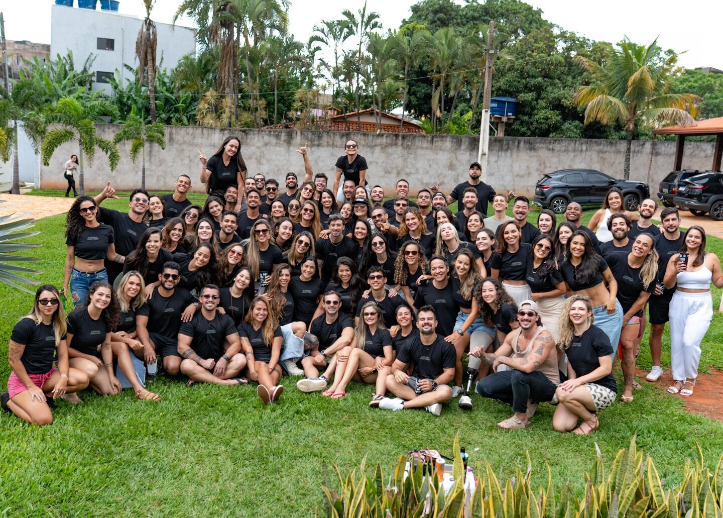 Comunidade Adrena Hunters reunida na confraternização — centenas de aventureiros desde 2016